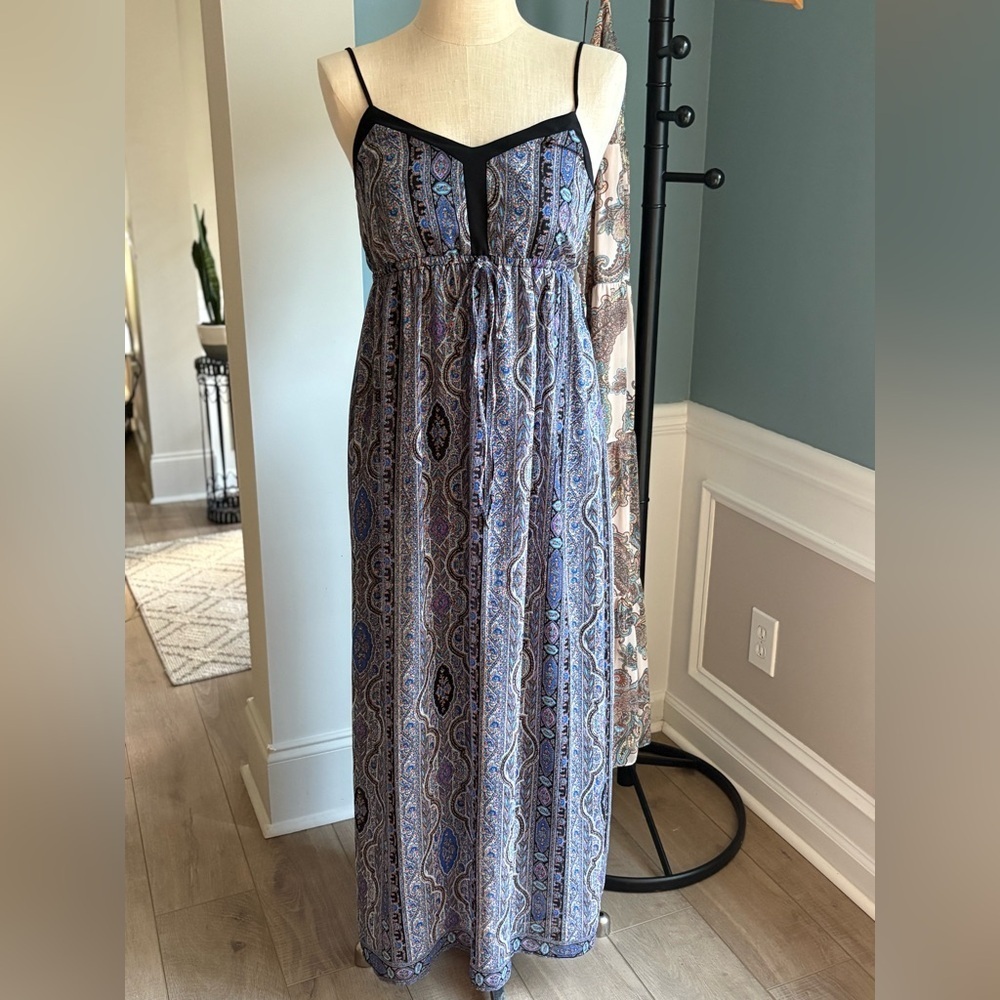Doe & Rae Gray and Black Sleeveless Sweetheart Maxi Sundress - Picture 6 of 6
